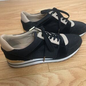 Michael Kors Canvass Sneakers Sz 9.5